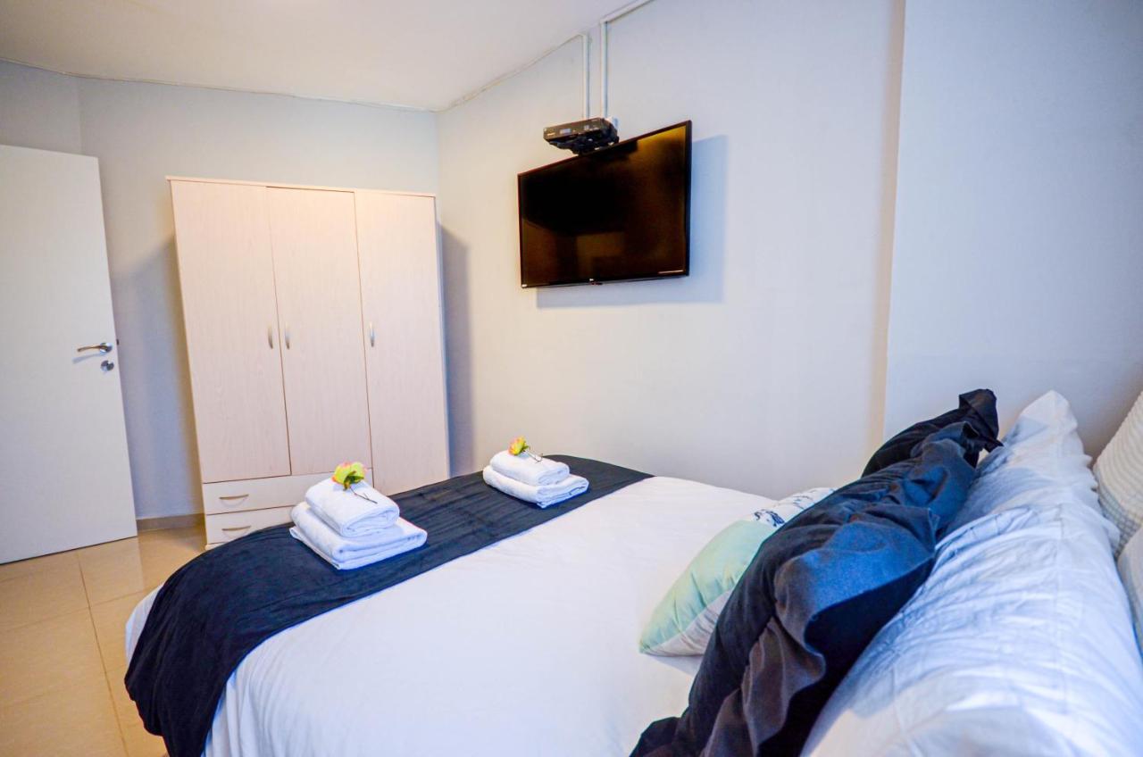 Yalarent Sunora 3Br Apt - Families Only Eilat Esterno foto