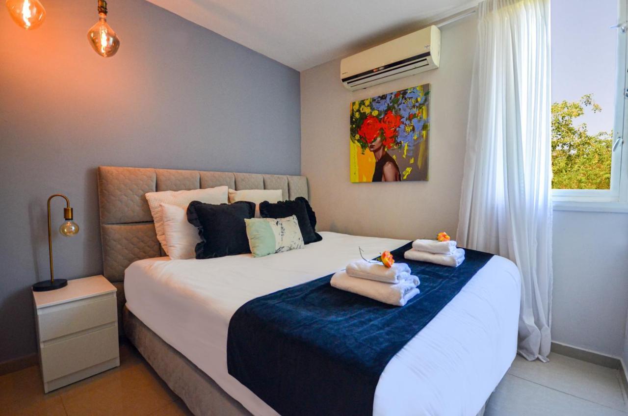 Yalarent Sunora 3Br Apt - Families Only Eilat Esterno foto